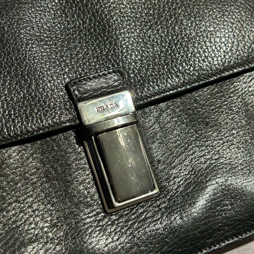 Prada clutch - Picture 2 of 6